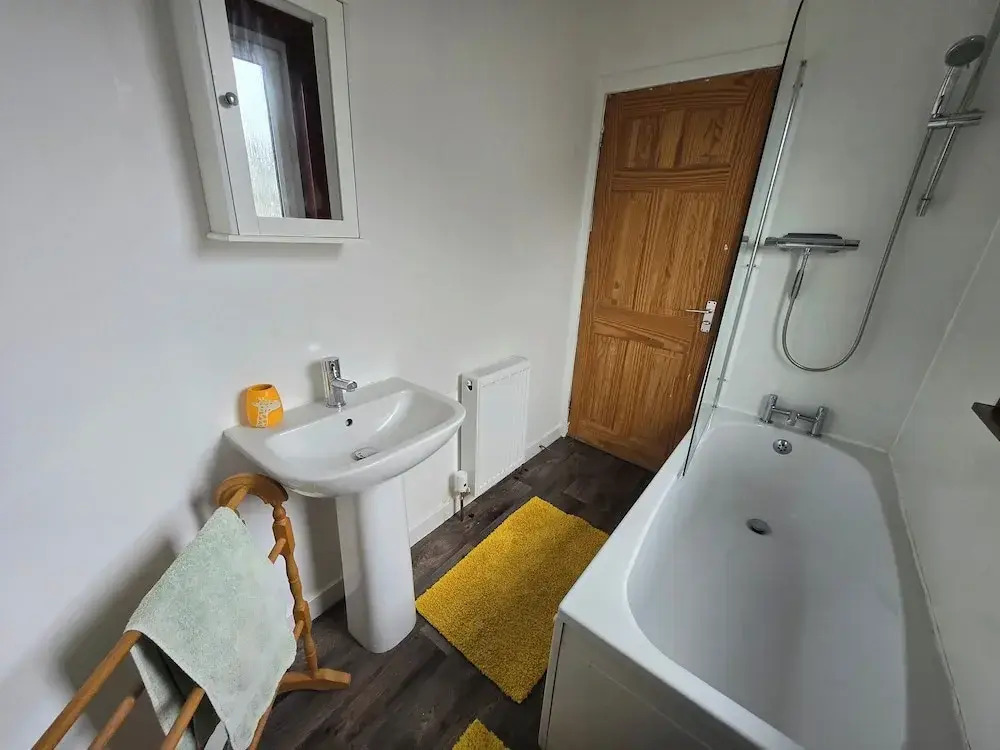 Apartmentsleeps5-parking-garden-petsok