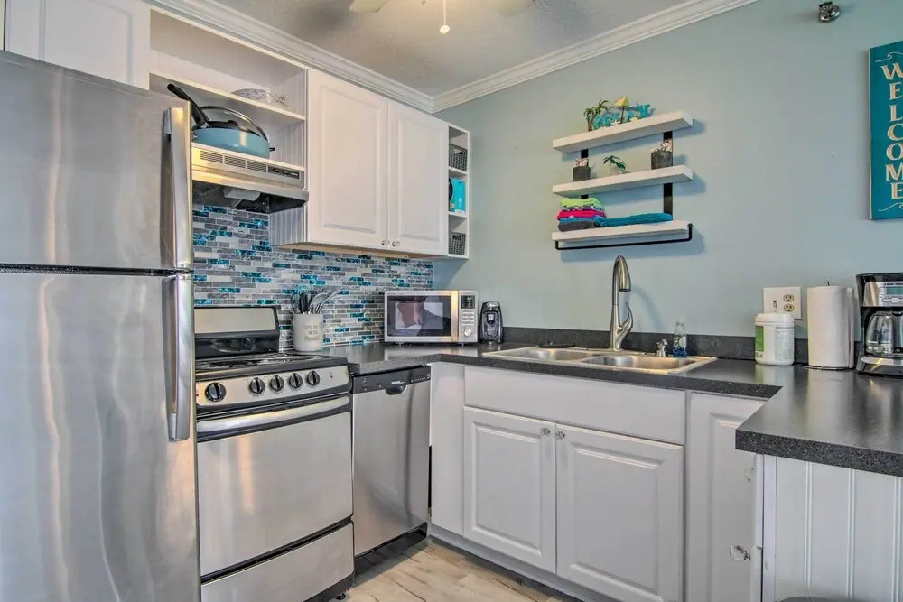 Central Studio w/ Deck: Walk to Shops & Dining!