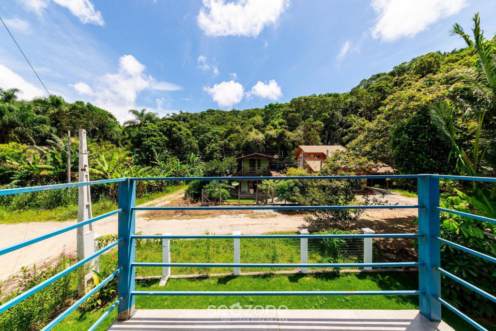 Casa 3Q c/ churrasq. 800m da praia RJU8301