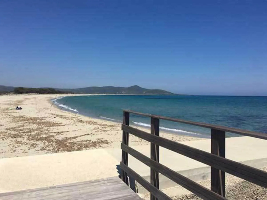 Holiday home surrounded by greenery 100 meters from the sea shore in the town of San Giovanni di Pos-Appartamento Aeres