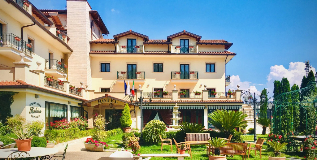 Fashion Hotel