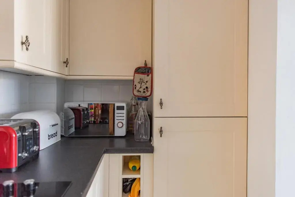 Blackhorse Loft - spacious apartment by the sea