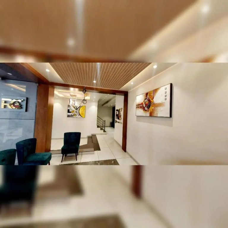 Hotel Red Chillee Restro