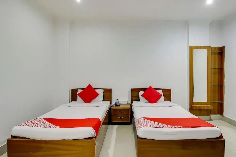 Hotel Royal Park by OYO Rooms