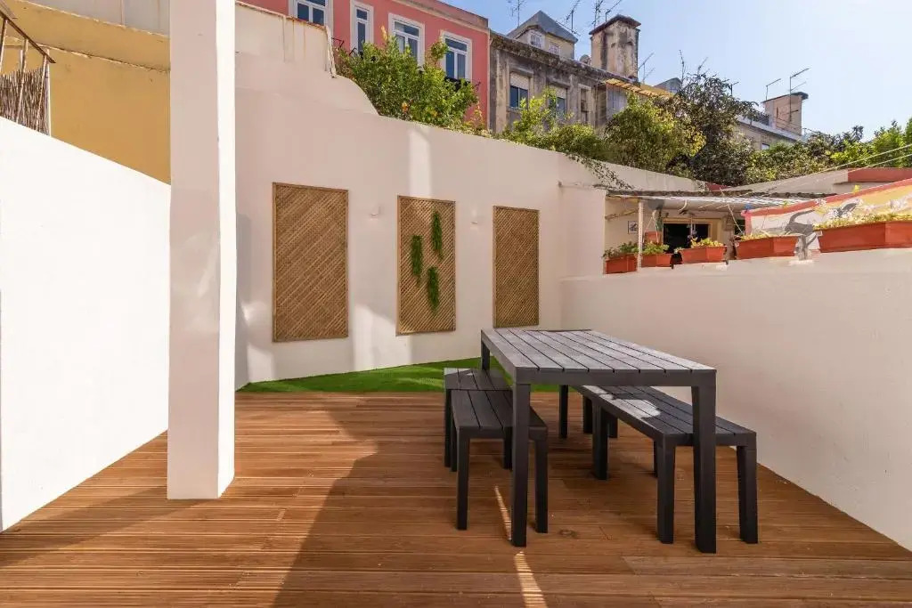 1bd Industrial-Styled Home in Lisbon by GuestReady