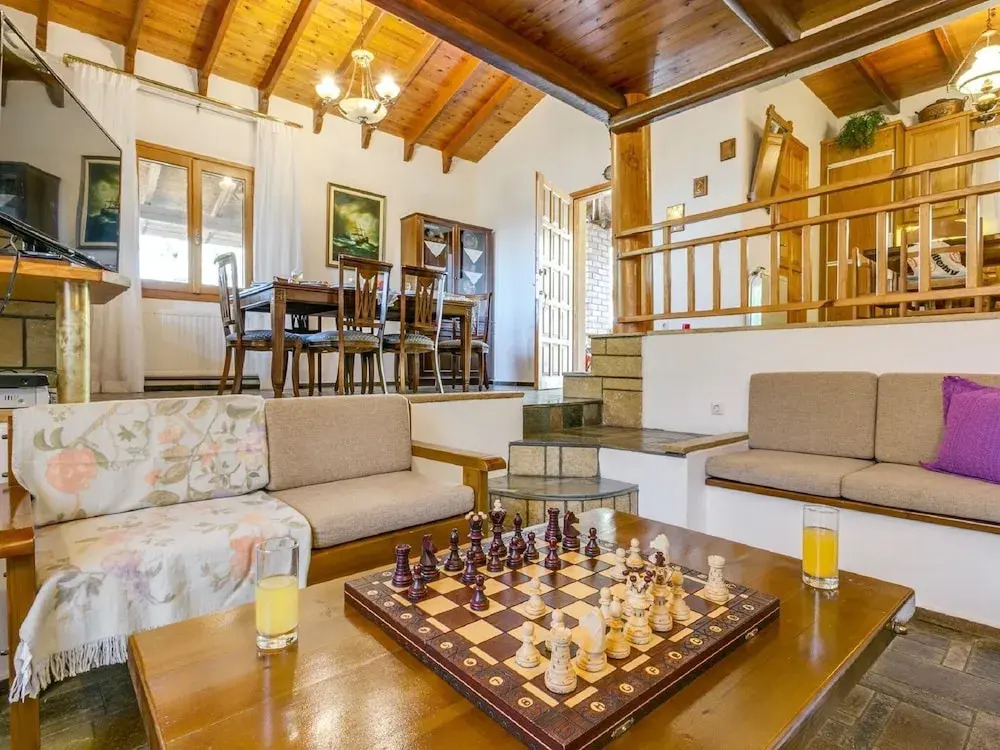 Villa in Heraklion With Private Pool & Beaches