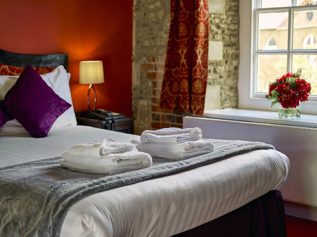 Hitchin Priory Hotel