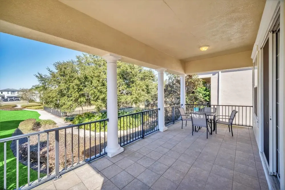 Gorgeous 4BR Home With Hot Tub and Games Room