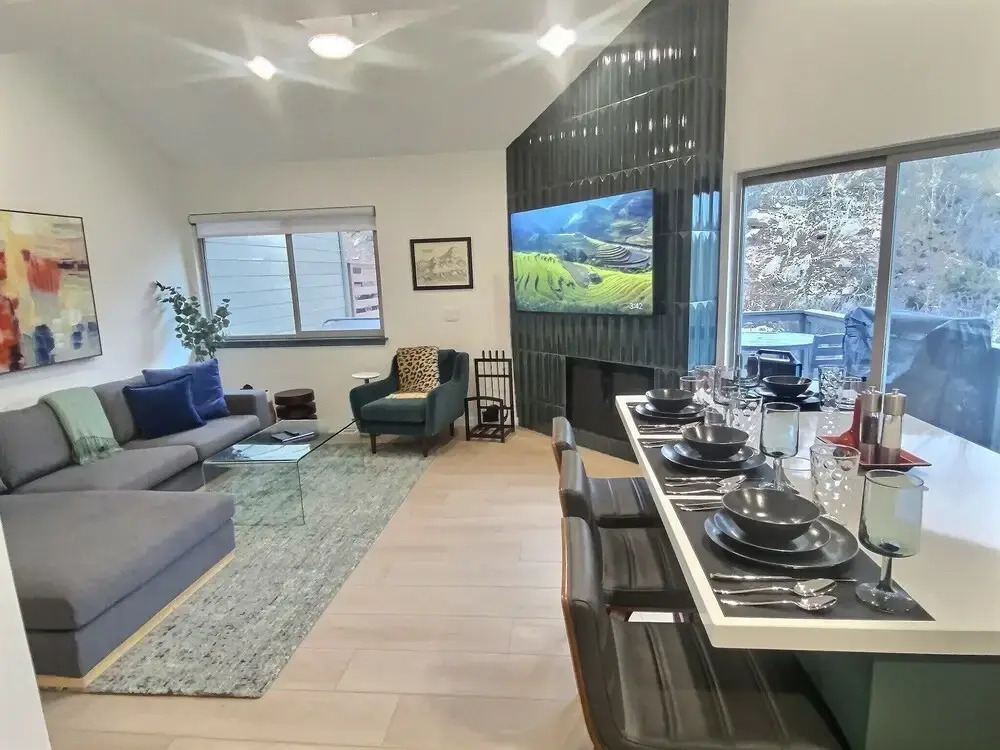 Modern Majesty At Monitor #5 2 Bedroom Townhouse