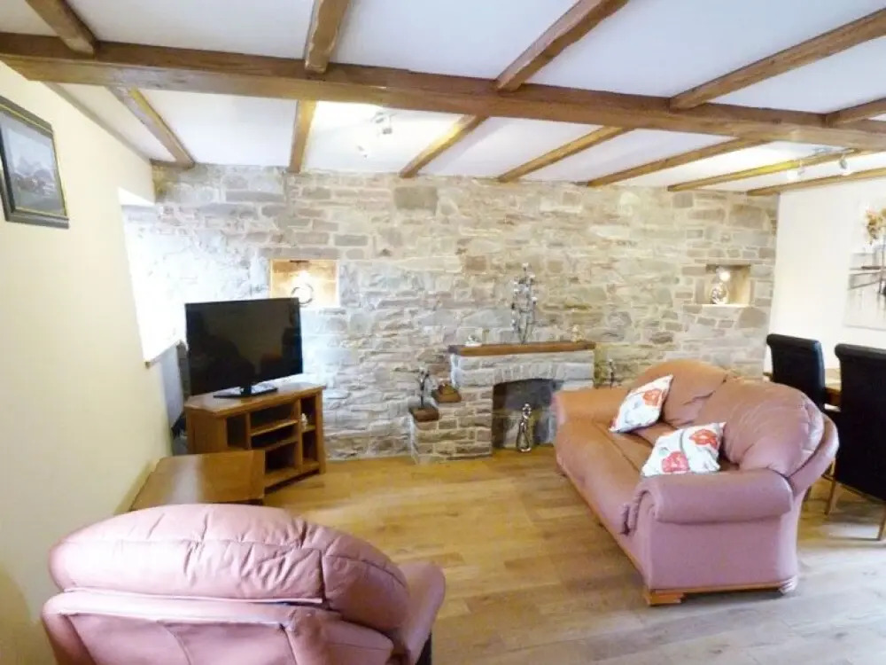 Arren Crai in Crai With 2 Bedrooms and 3 Bathrooms