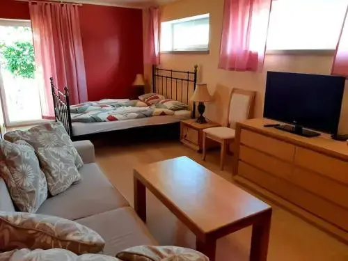 Tristvere Guesthouse-Cafe