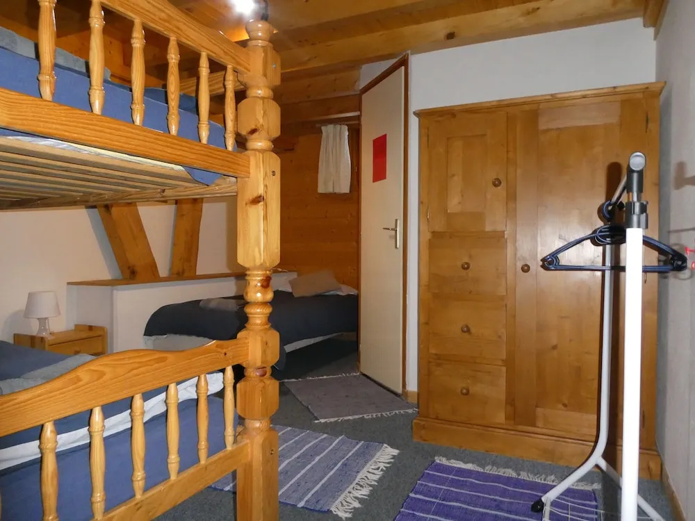 Central Hostel Chatel