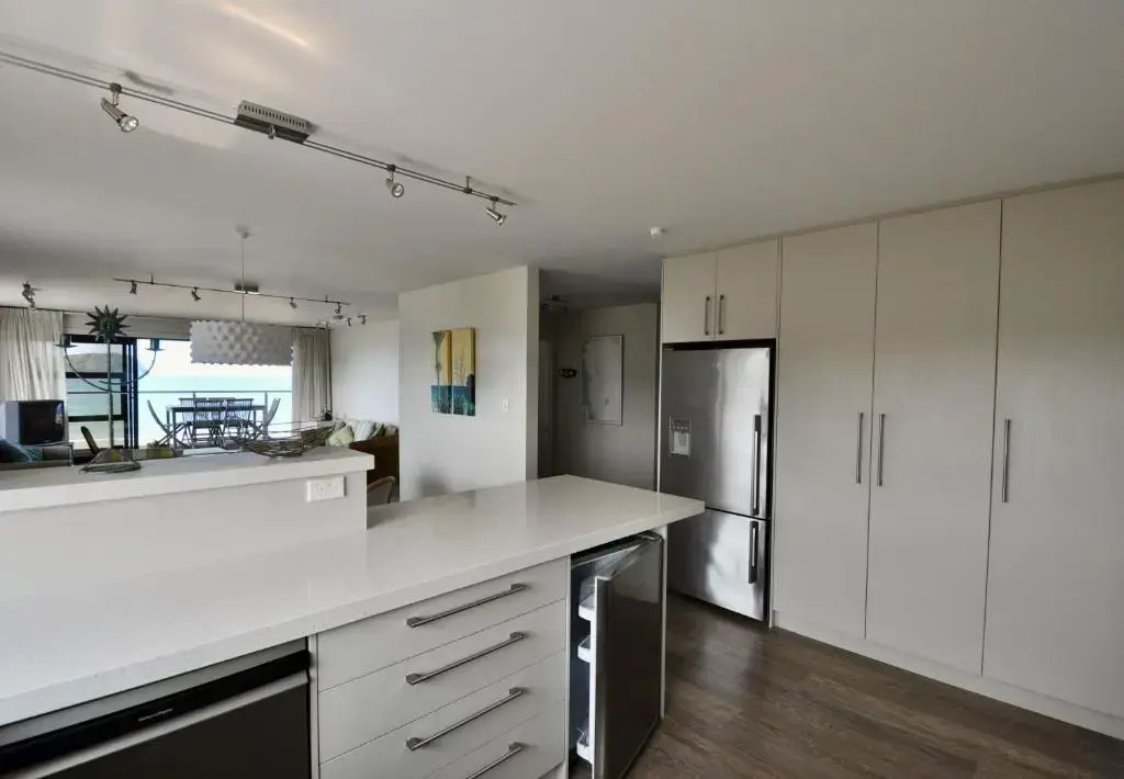 Beachfront Heights - Pauanui Holiday Apartment