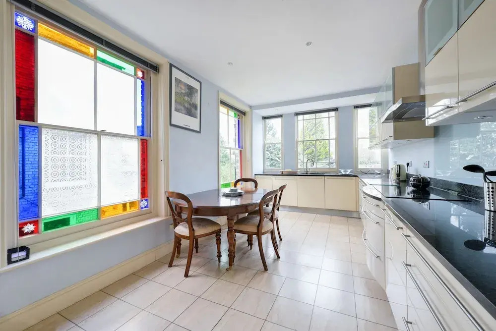 Melrose Lodge 4-bedroom house 1-bed flat