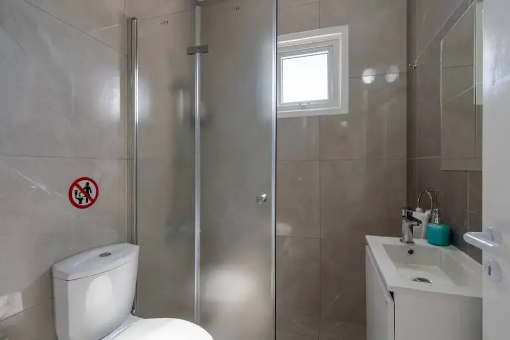 Andrea 3-BR Apt in Mackenzie With Pool