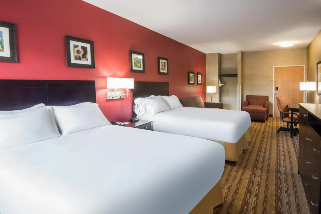 Holiday Inn Express Hotel & Suites Wauseon by IHG