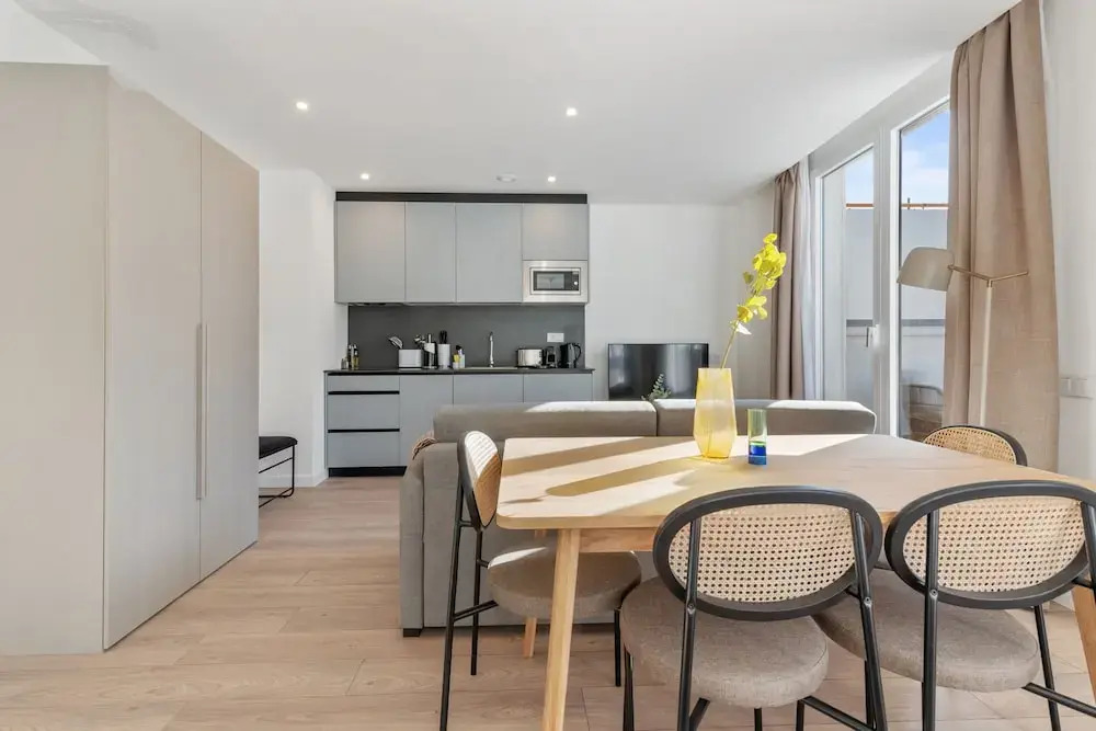Limehome Valencia Carrer del Pare Palau i Quer
