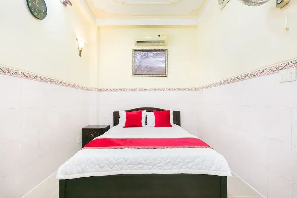 OYO 626 Quy Loc Hotel