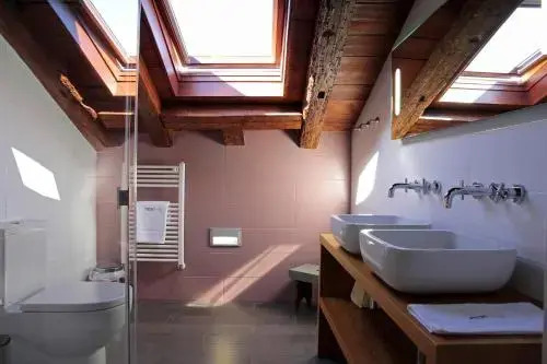 Emebed Posada
