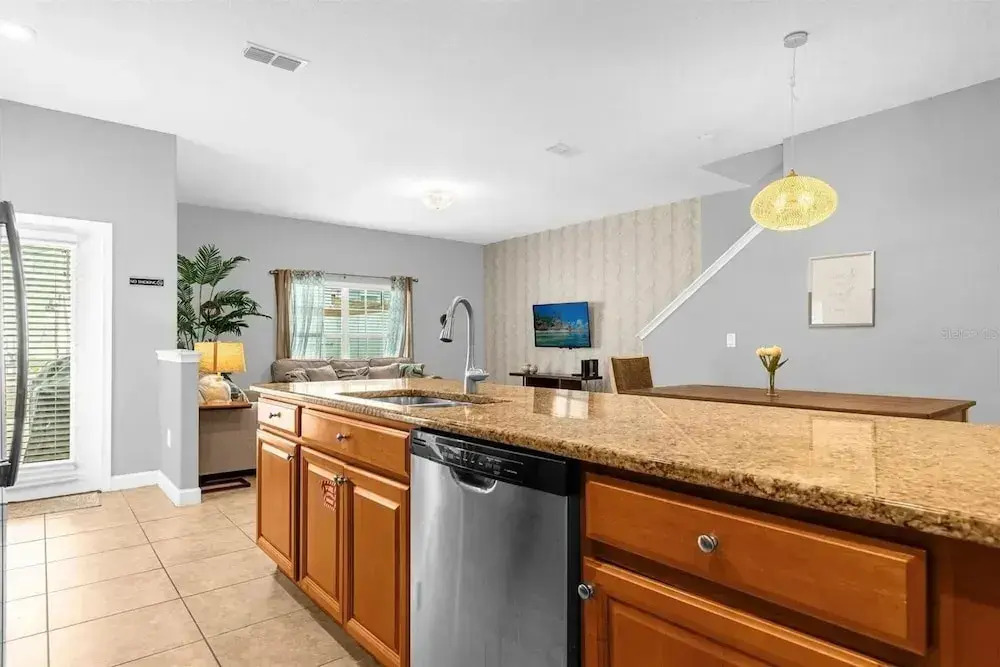 Stunning 5Bd Close to Disney at Storey Lake 3199