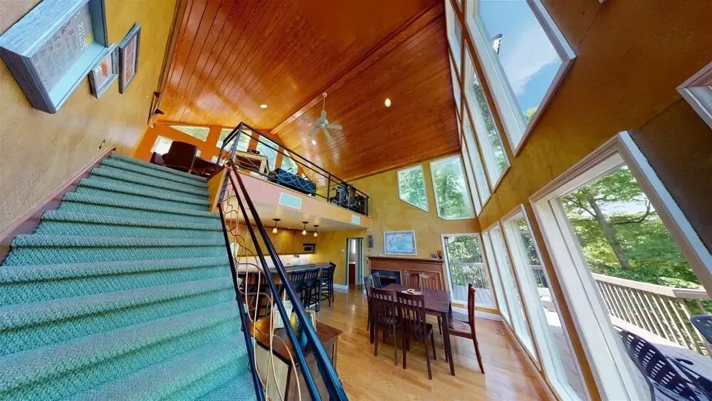 Hurricane Hideaway