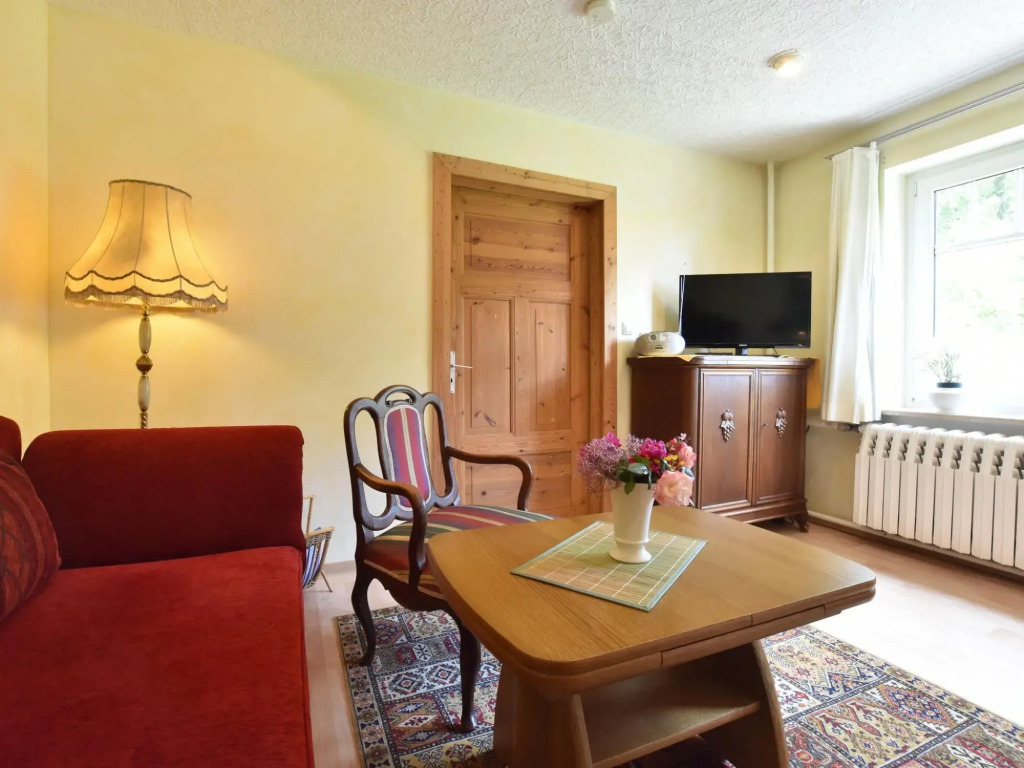Vintage Apartment in Kröpelin near Forest