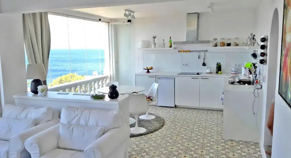 Breathtaking Costabrava seaview apartment 5m beach - Casa ArteVida