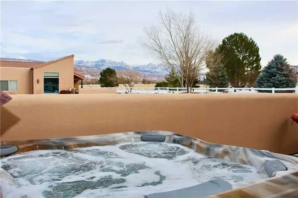 Rim Cove ~ O2 3 Bedrooms 2 Bathrooms Home