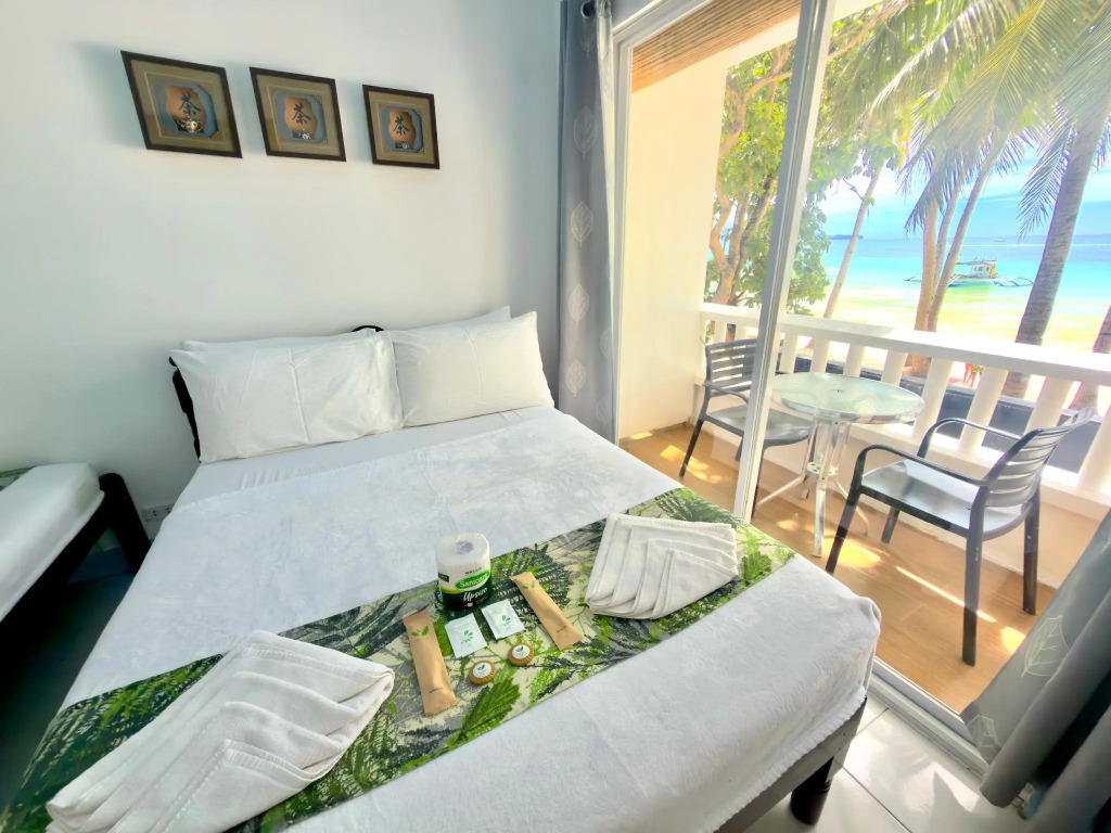 White House Beach Resort