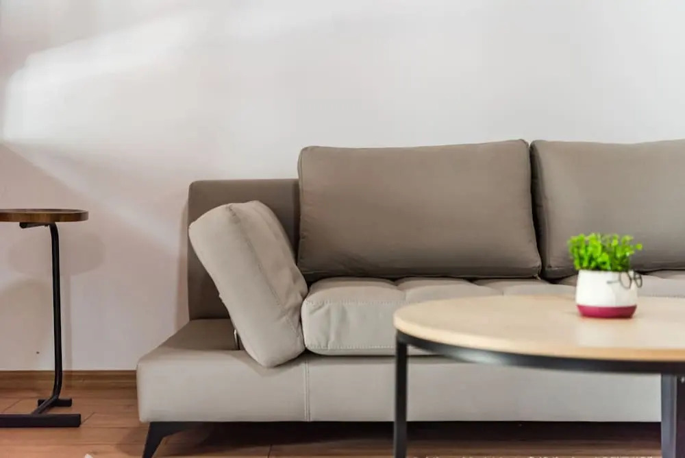 Hillside Apartment Gjirokast r 2BR With Balcony