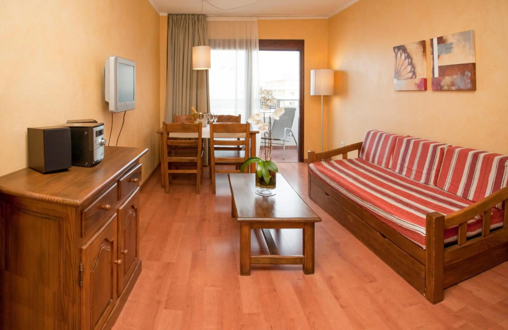 Апартаменты Parot Apartments