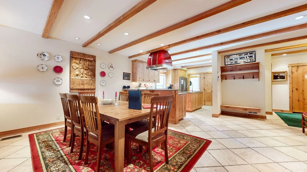 Val DIsere 9 Spacious and Walk to The Village, Washer Dryer, Gas Grill, Master Suites and More by RedAwning