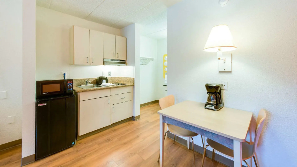 Travelodge by Wyndham Norfolk Airport