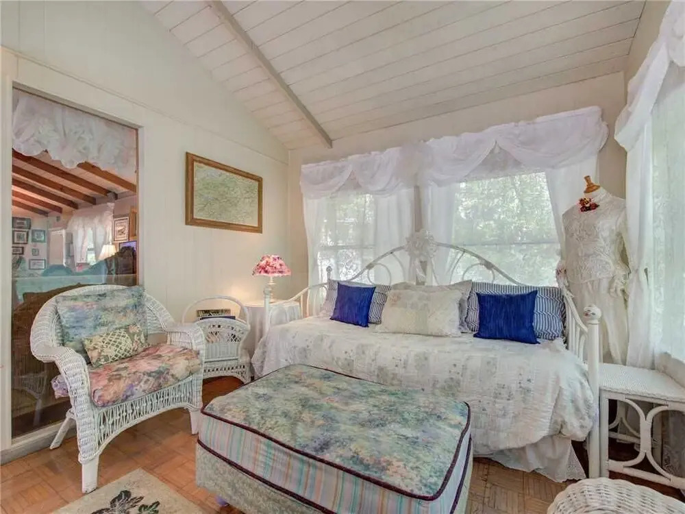 A Precious Place - Two Bedroom Cabin