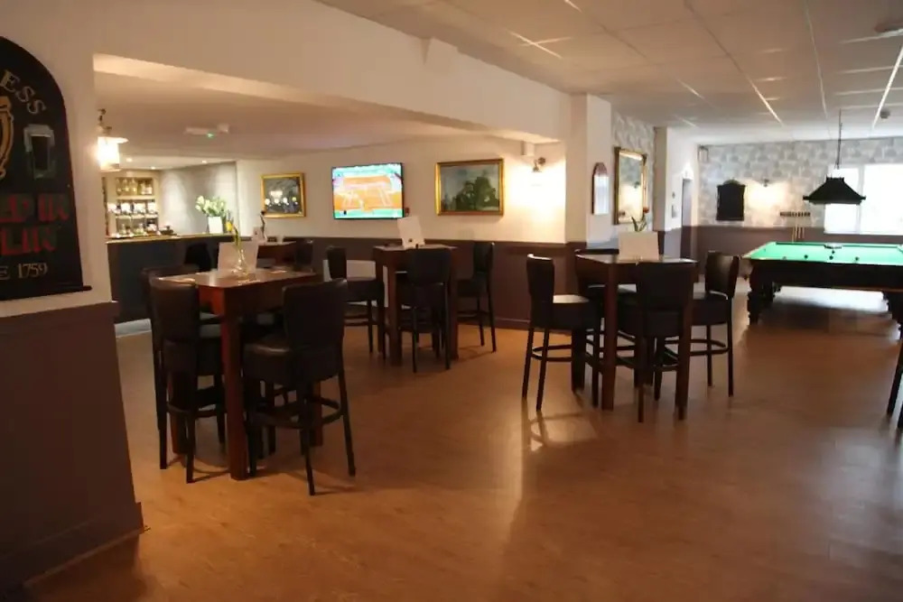Alcester Inn