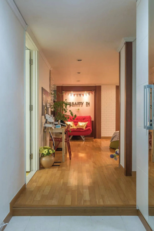 Beauty in Guesthouse (Female Only)
