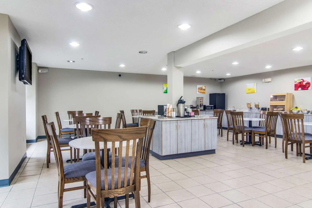 Quality Inn & Suites Grove City-Outlet Mall