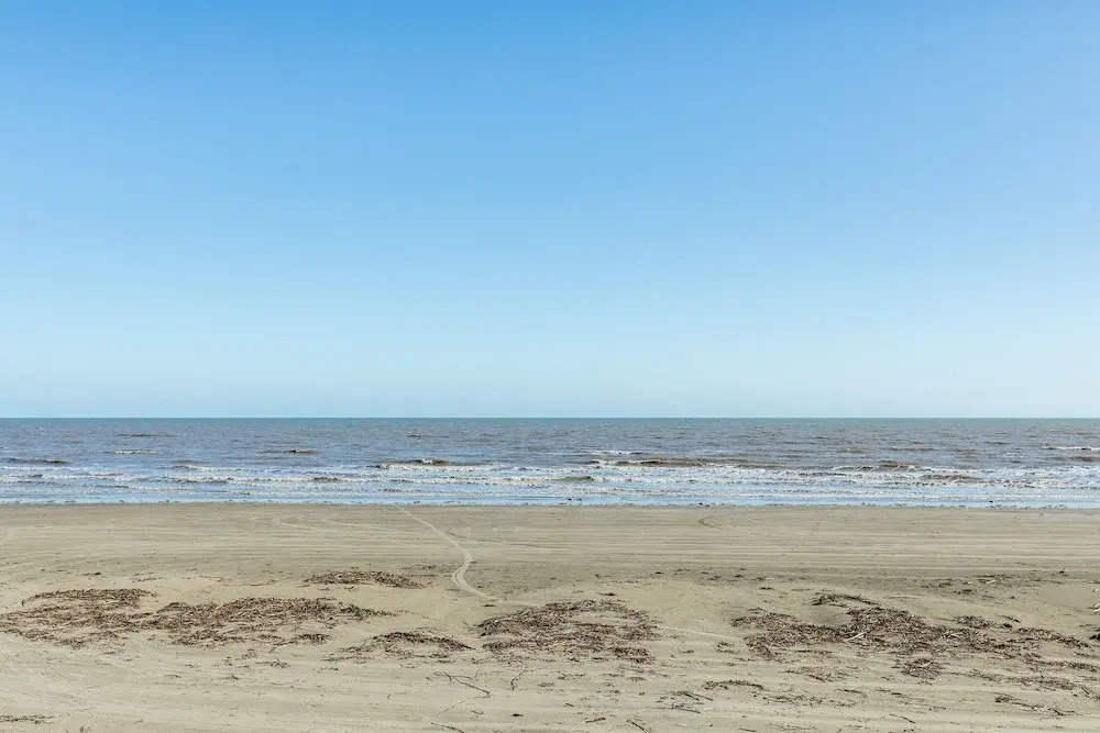 New Listing! Spacious Brand-new Beach 4 Bedroom Home