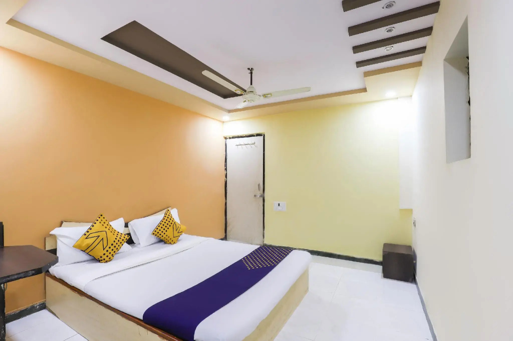 SPOT ON 66277 Hotel Sarovar Guest House