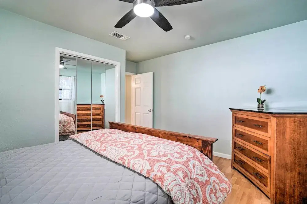 Lovely San Antonio Home ~ 13 Mi to Downtown