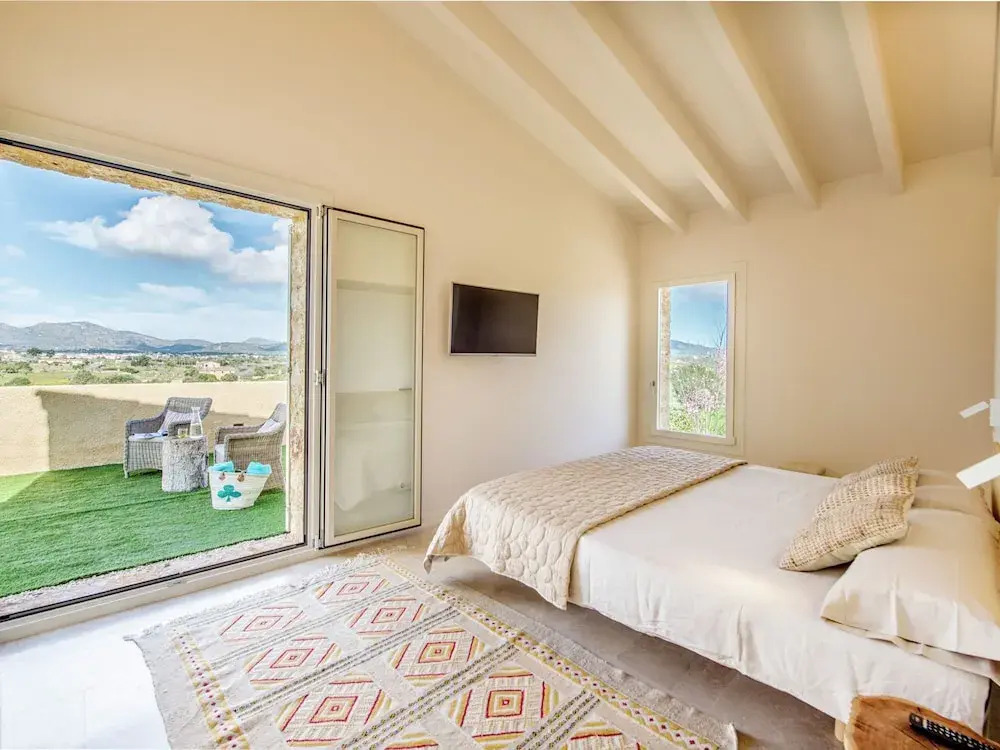 Engaging Villa in St Llorenç des Cardassar with Swimming Pool