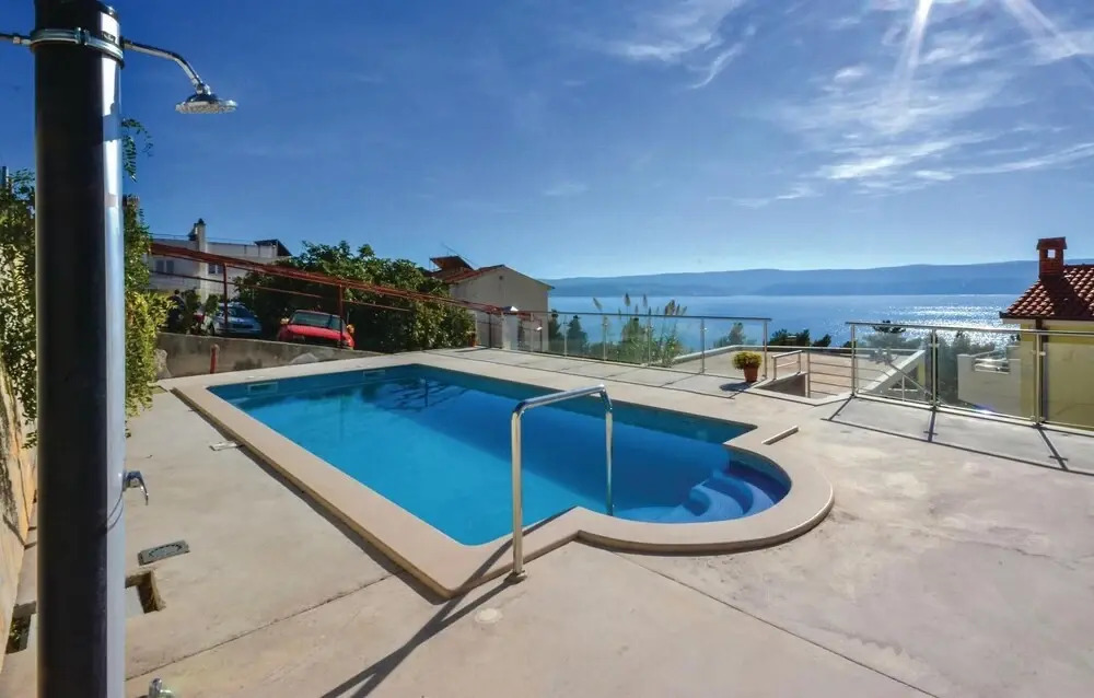 Amazing Home in Lokva Rogoznica With Wifi and 2 Bedrooms