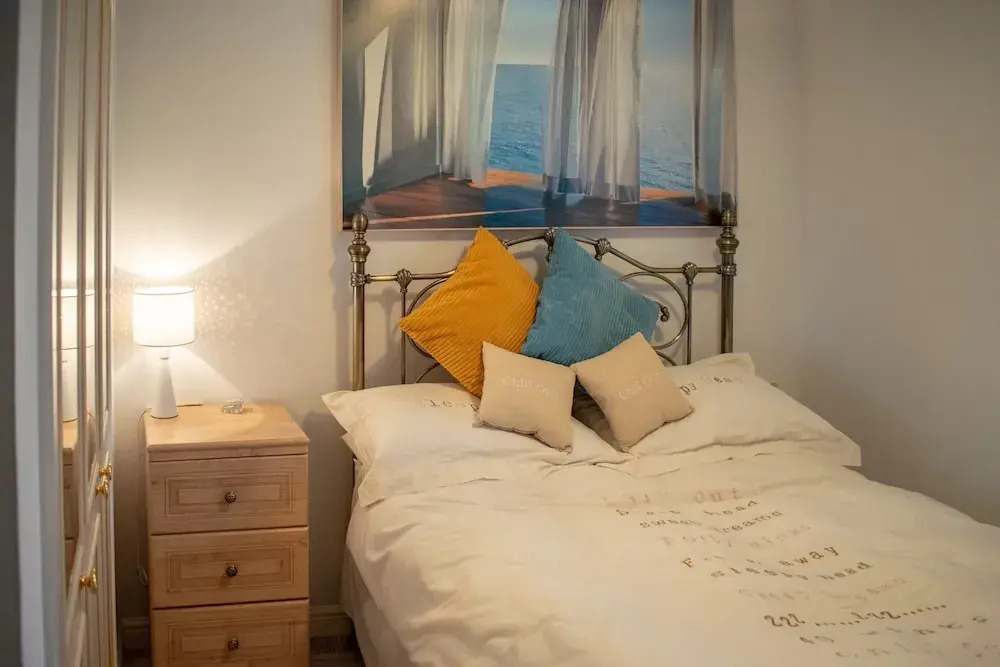Homely 2 Bedroom Flat in Bonnington