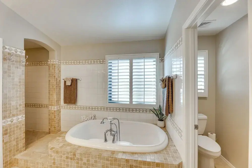 Pool, Hot Tub & Patio: Mesa Oasis Desert Getaway