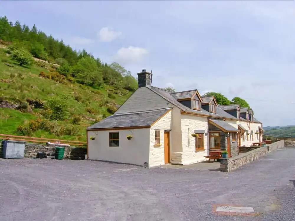 Henrhiw Uchaf