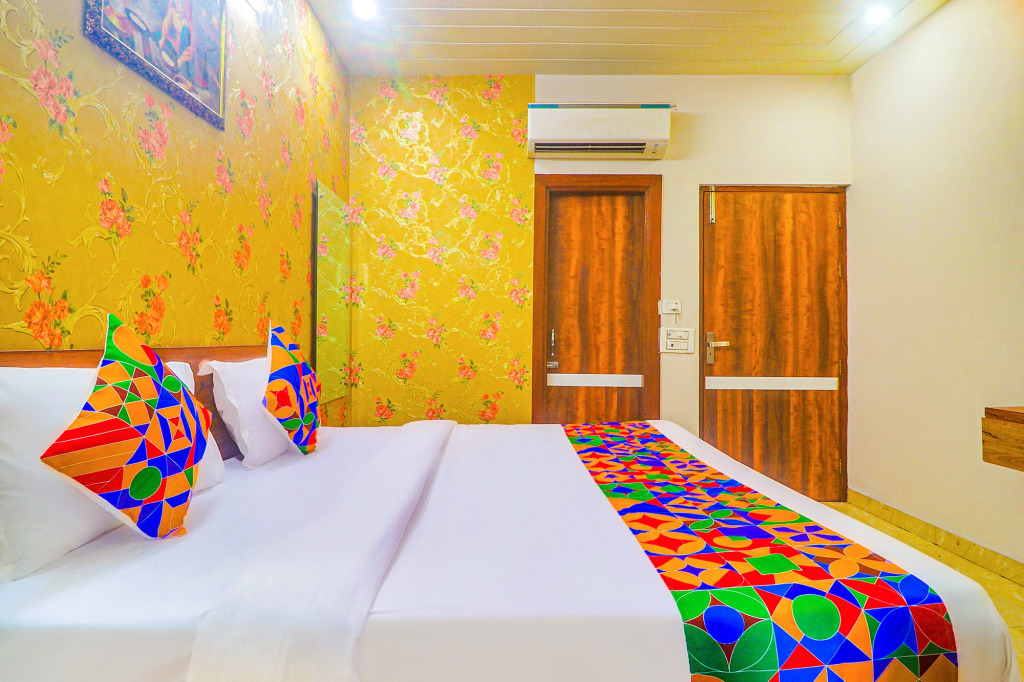 OYO 65542 Hotel Kd Inn