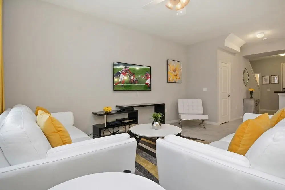 Four Bedrooms Townhome 5122