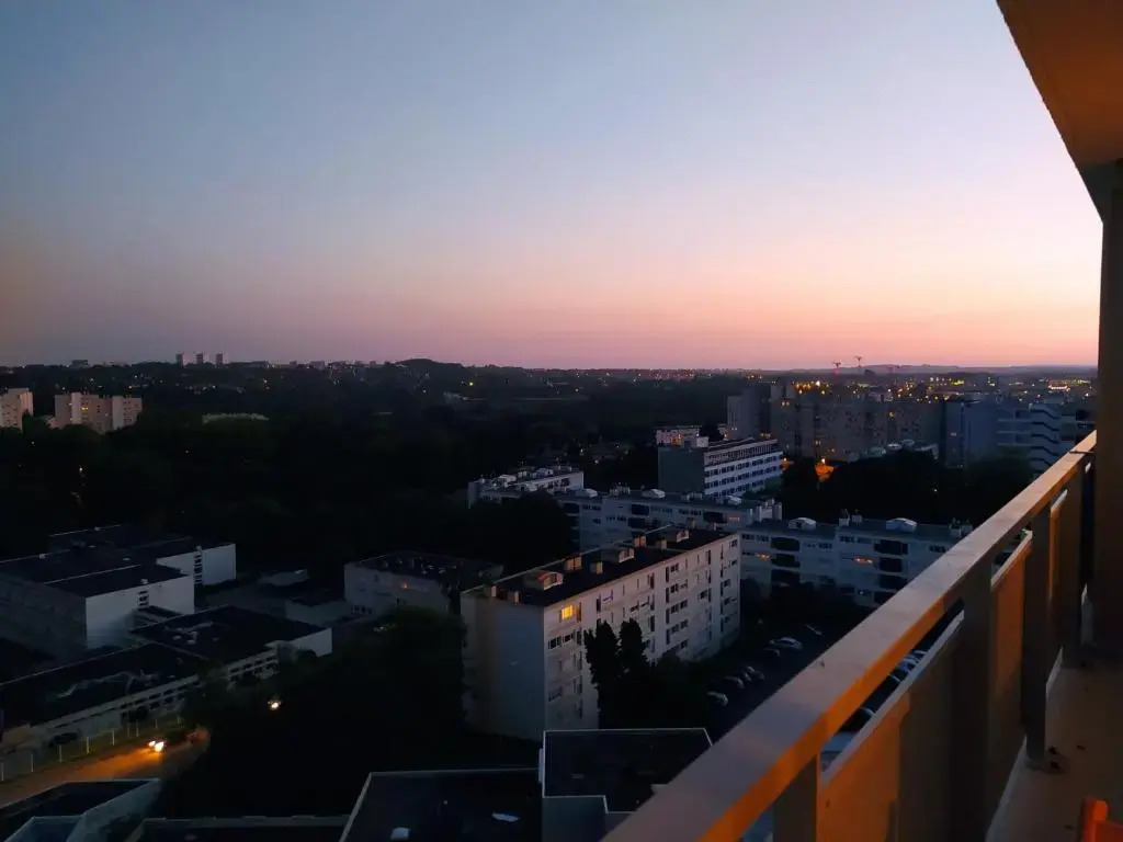 Appartement avec belle vue dégagée du 11e étage