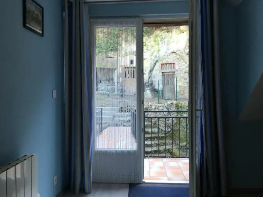 Gîte Saint-Rimay, 4 pièces, 6 personnes - FR-1-491-171