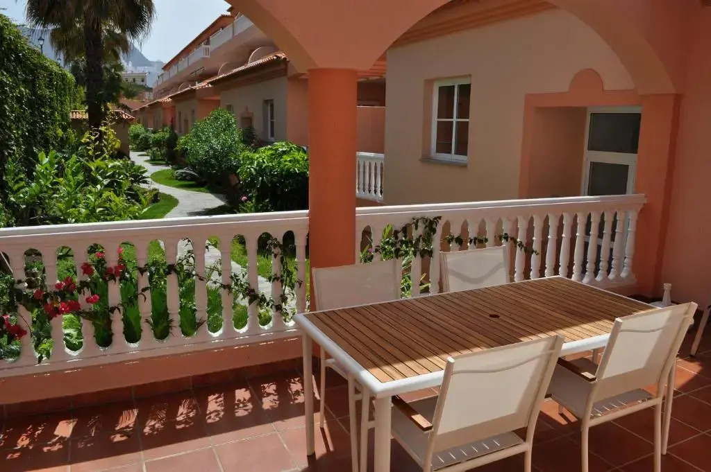 Almar Apartment